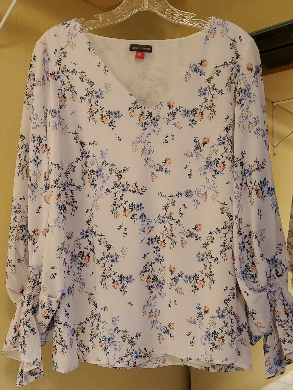 Vince Camuto Floral V-Neck Blouse Size Med